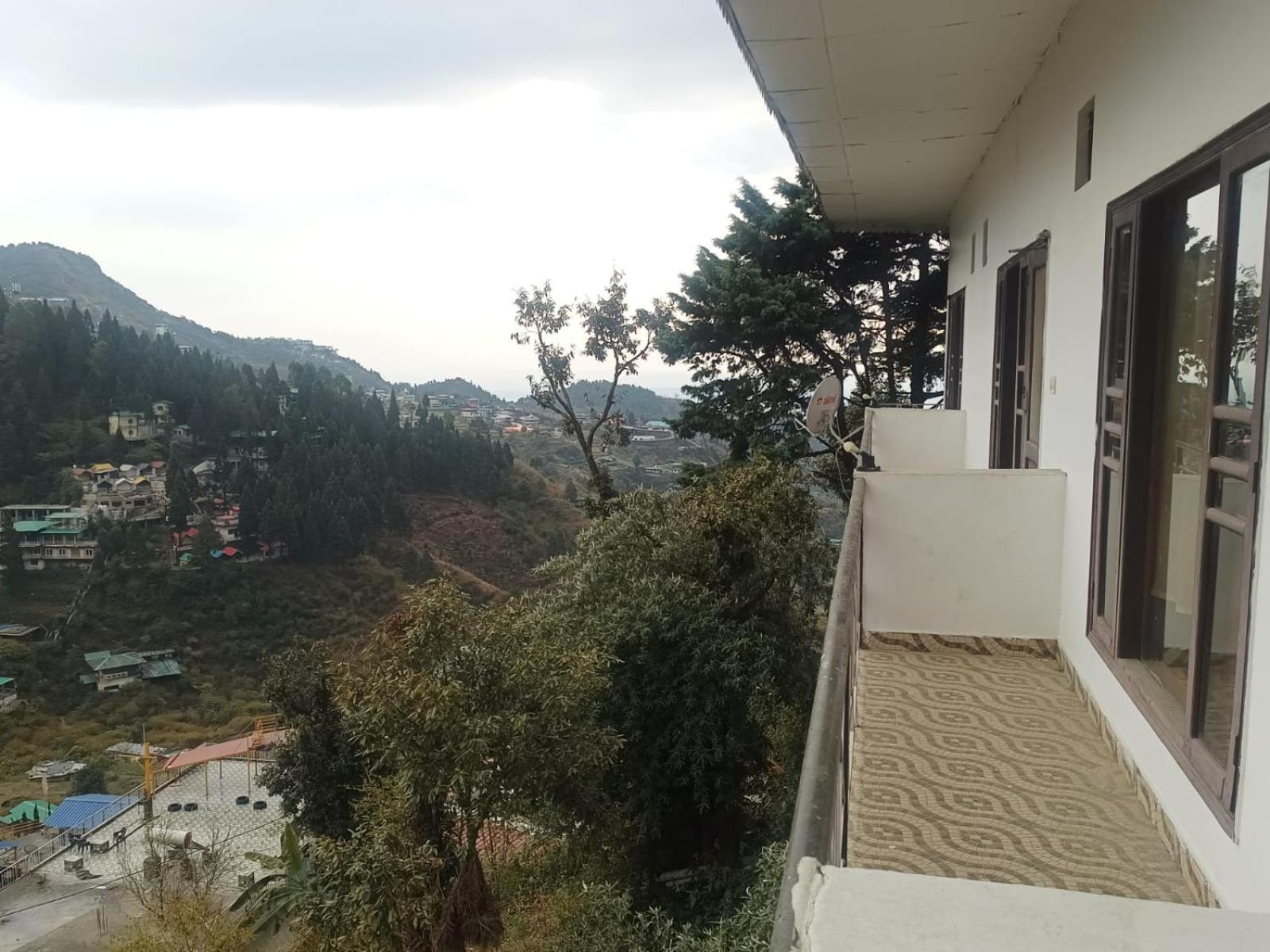 Hotel Himalayan Village Mussoorie Eksteriør billede